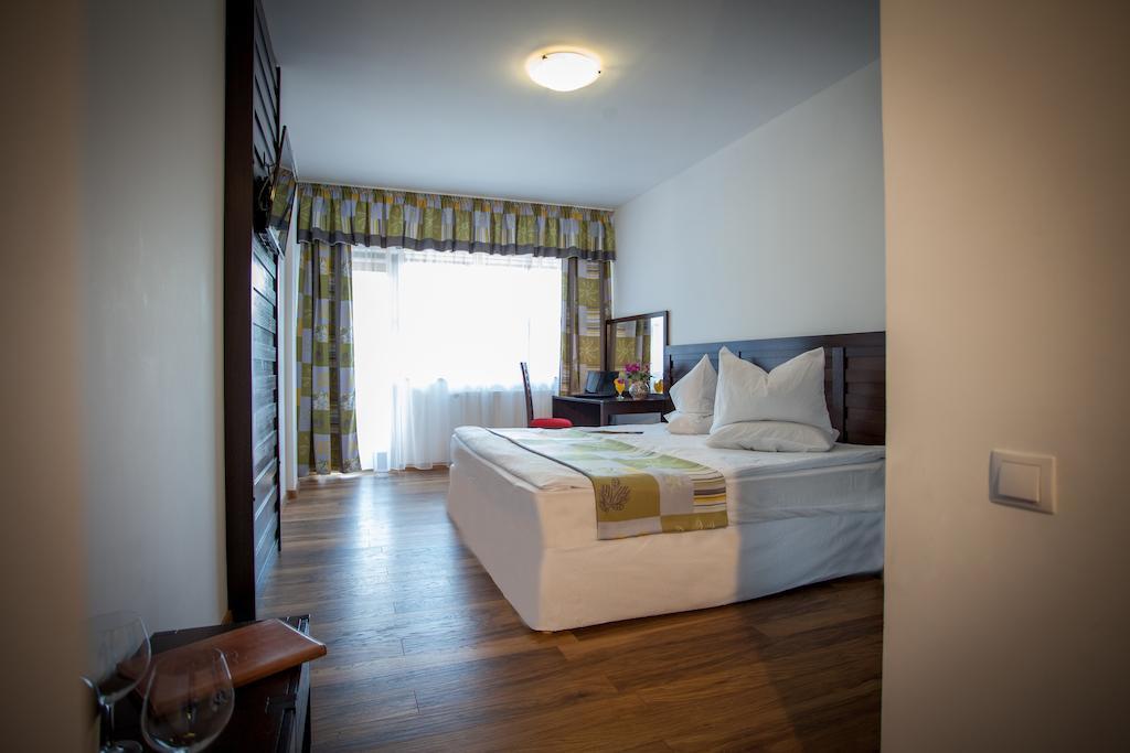 Roata Faget Inn Cluj-Napoca Room photo